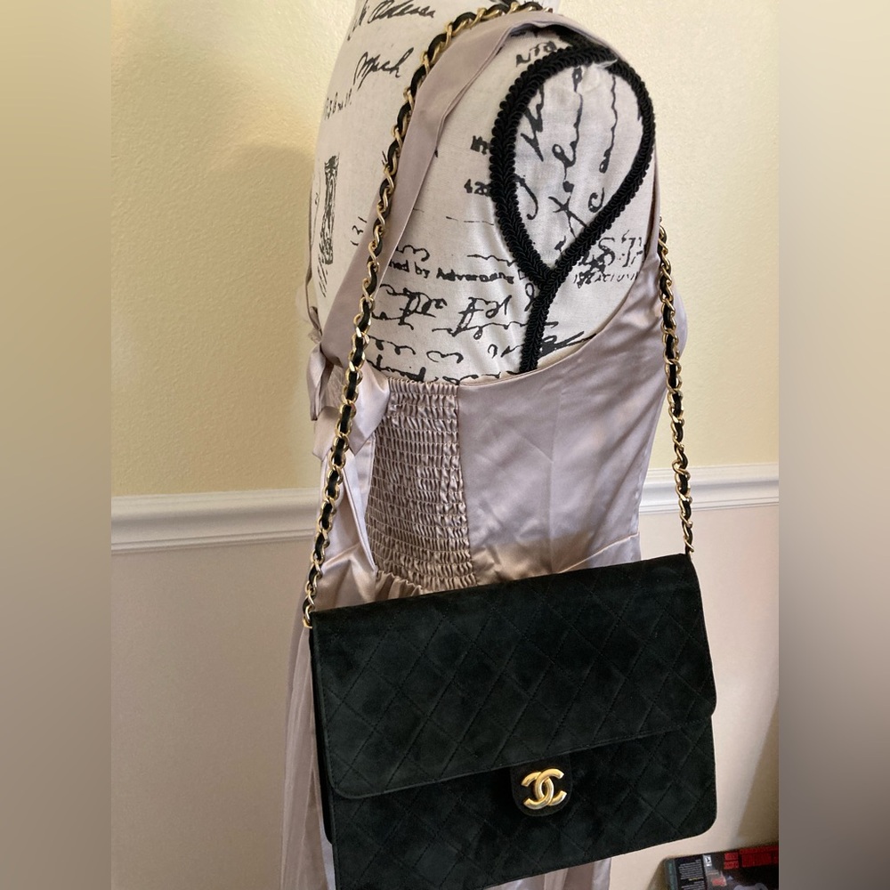 CHANEL QUILTED BLACK GOLD MATELASSE CC SUEDE SINGLE FLAP SHOULDER BAG WITH COA - Picture 6 of 15